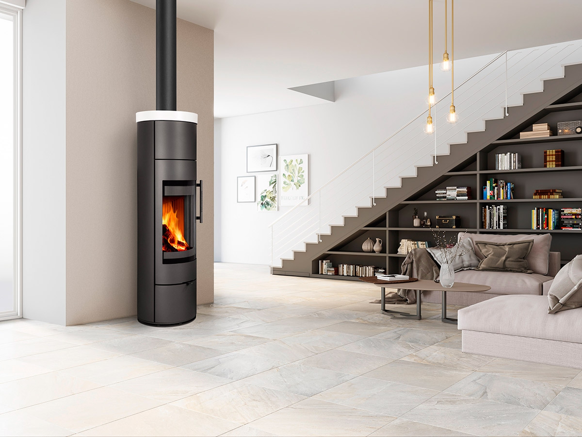 Kaminska peč na drva Romotop ALEA 01 A ceramic z elegantnim keramičnim dizajnom