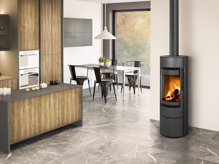 Kaminska peč na drva ALEA 03 - jeklena obloga