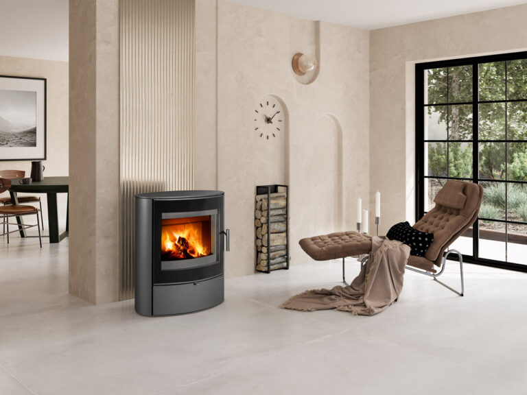 Kaminska peč na drva NAVIA G - jeklena obloga