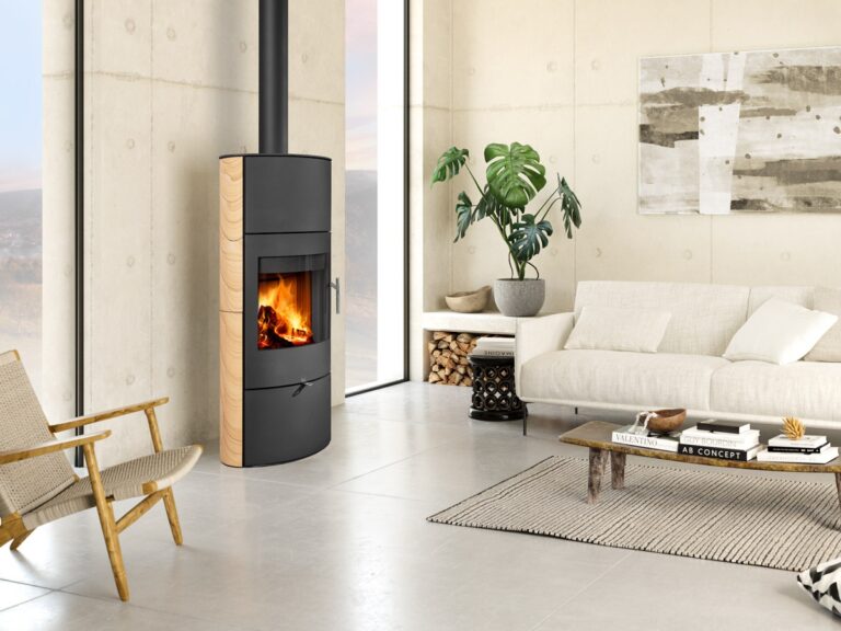 Kaminska peč na drva OVALIS 04 A - obloga iz naravnega kamna