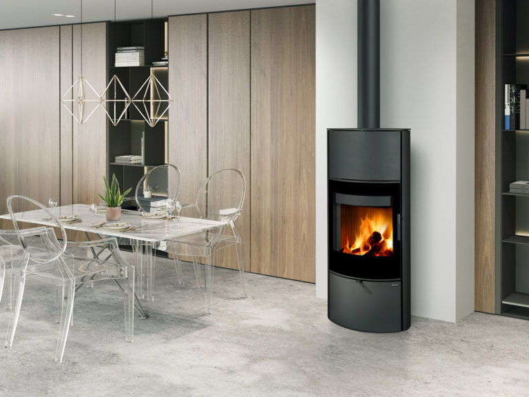 Kaminska peč na drva OVALIS G H - jeklena obloga