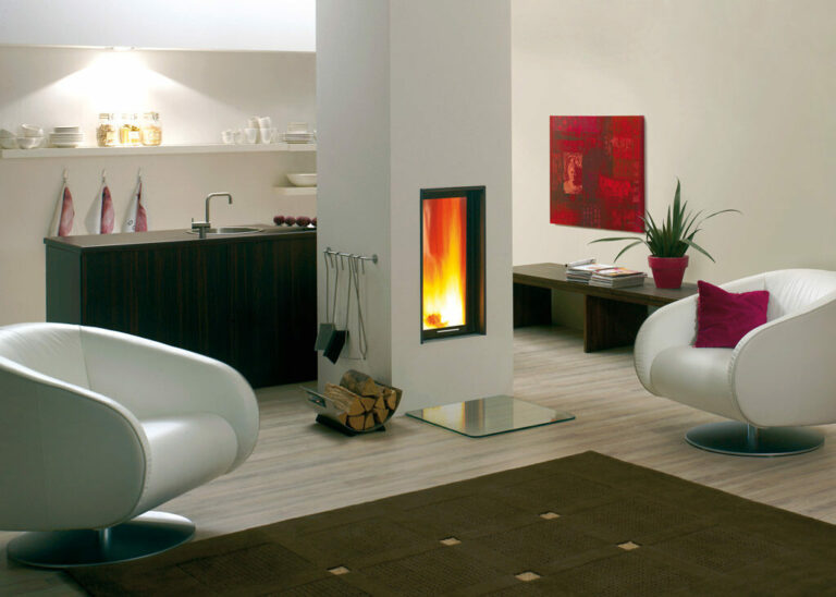 Toplozračni kamin 12