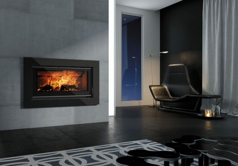 Toplozračni kamin 8